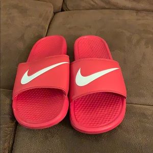 Nike slides